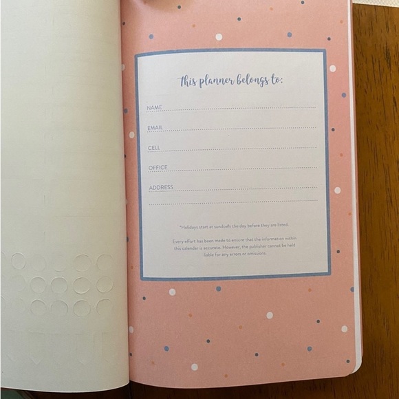 Undated planner and notebook bundle - Picture 3 of 12